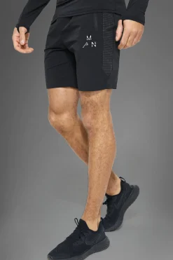 Man Active Gym Reflective Regular Fit 5inch Panel Shorts | BoohooMAN UK