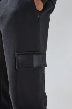 Man Active Gym Regualr Fit Cargo Jogger | BoohooMAN UK