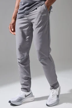Man Active Gym Tapered Fit Jogger | BoohooMAN UK
