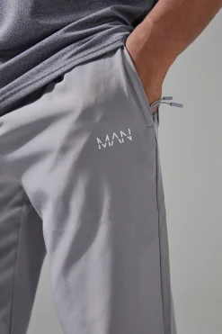 Man Active Gym Tapered Fit Jogger | BoohooMAN UK
