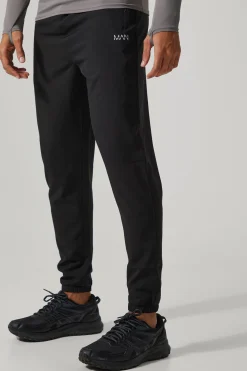 Man Active Gym Tapered Jogger | BoohooMAN UK