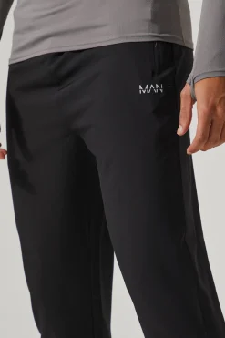 Man Active Gym Tapered Jogger | BoohooMAN UK