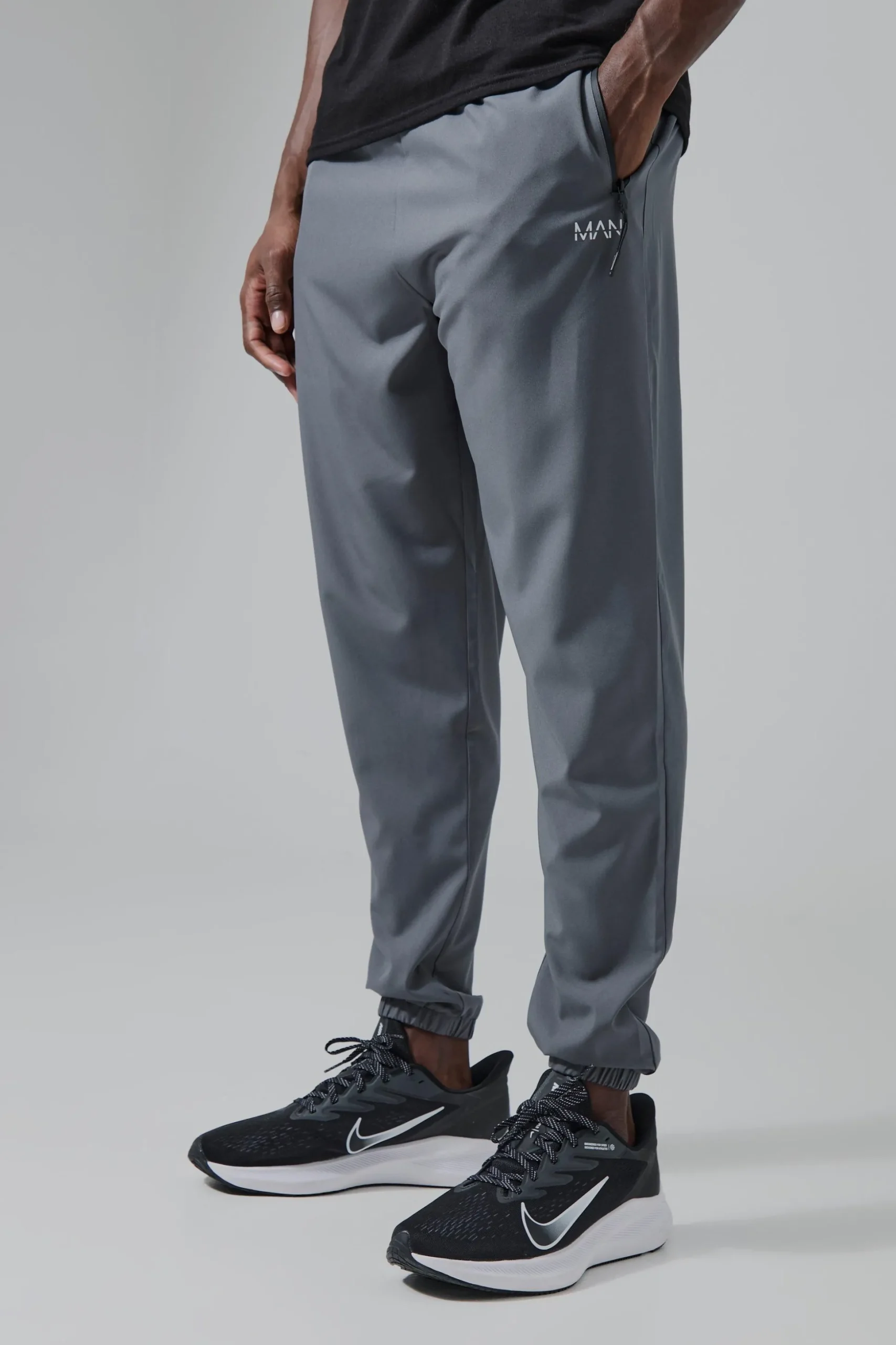 Man Active Gym Tapered Jogger | BoohooMAN UK