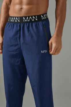 Man Active Gym Tapered Jogger | BoohooMAN UK