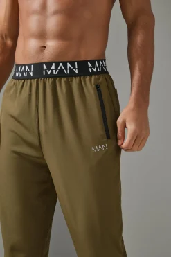 Man Active Gym Tapered Jogger | BoohooMAN UK