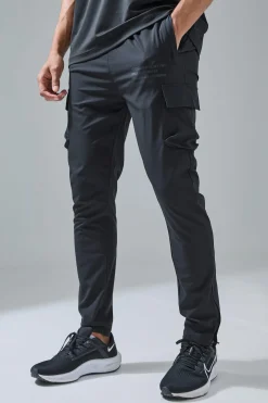 Man Active Gym Technical Tapered Cargo Jogger | BoohooMAN UK