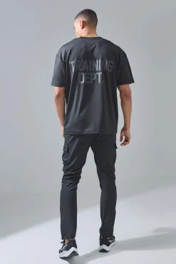 Man Active Gym Technical Tapered Cargo Jogger | BoohooMAN UK