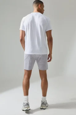 Man Active Lightweight Essentials Gym Raglan T-shirt | BoohooMAN UK