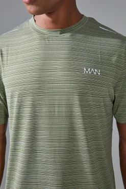 Man Active Lightweight Performance T-shirt | BoohooMAN UK