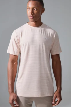 Man Active Lightweight Performance T-shirt | BoohooMAN UK