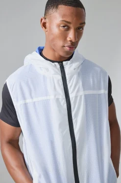 Man Active Mesh Lined Hooded Regular Fit Gilet | BoohooMAN UK