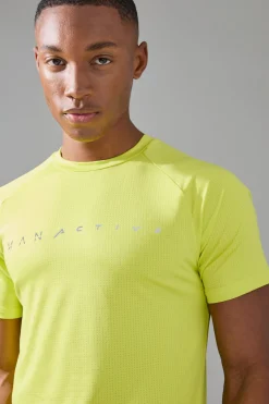 Man Active Muscle Fit Breathable Lightweight T-shirt | BoohooMAN UK