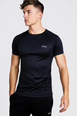 Man Active Muscle Fit Raglan T-Shirt | BoohooMAN UK