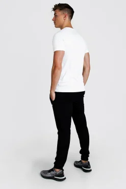 Man Active Muscle Fit Raglan T-Shirt | BoohooMAN UK