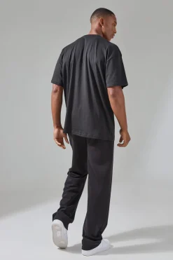 Man Active Oversized Branded T-shirt | BoohooMAN UK