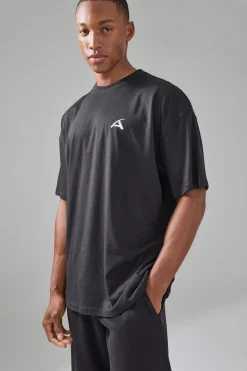 Man Active Oversized Branded T-shirt | BoohooMAN UK