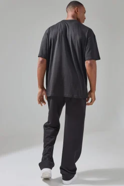 Man Active Oversized Branded T-shirt | BoohooMAN UK