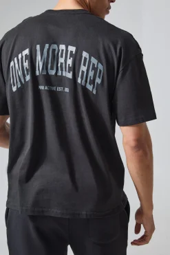 Man Active Oversized One More Rep T-shirt | BoohooMAN UK