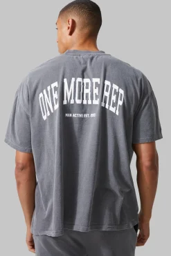 Man Active Oversized Overdye Rep T-shirt | BoohooMAN UK