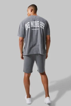 Man Active Oversized Overdye Rep T-shirt | BoohooMAN UK
