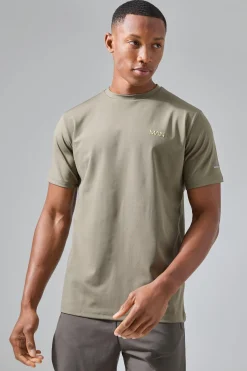 Man Active Performance Regular Fit T-shirt | BoohooMAN UK