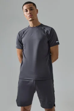 Man Active Performance T-shirt & Short Set | BoohooMAN UK