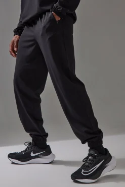 Man Active Pro Cuffed Jogger | BoohooMAN UK