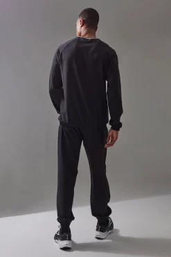 Man Active Pro Cuffed Jogger | BoohooMAN UK