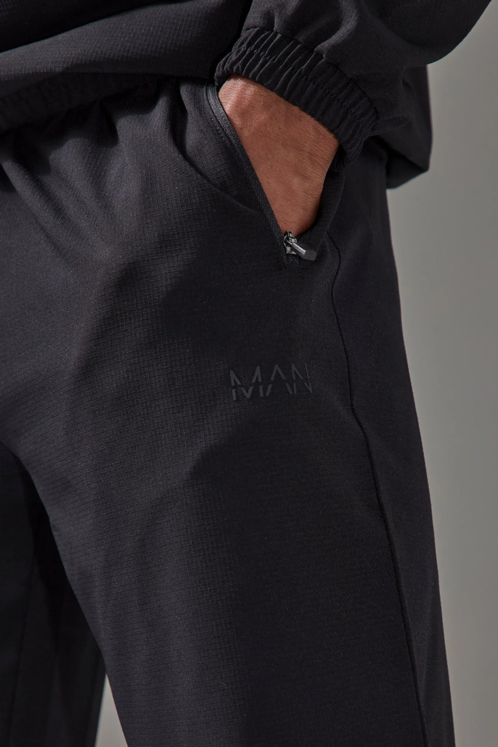 Man Active Pro Cuffed Jogger | BoohooMAN UK
