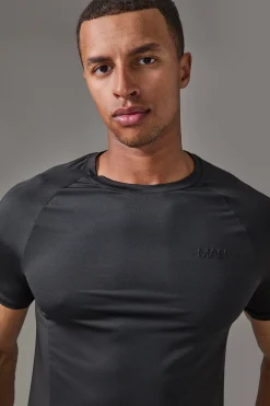Man Active Pro Muscle Fit T-shirt | BoohooMAN UK