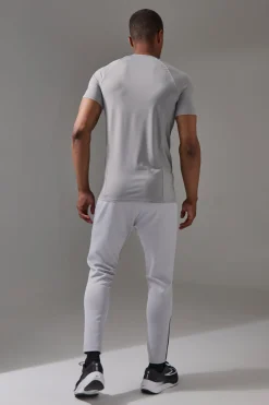Man Active Pro Muscle Fit T-shirt | BoohooMAN UK