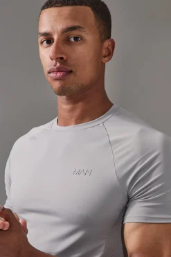 Man Active Pro Muscle Fit T-shirt | BoohooMAN UK