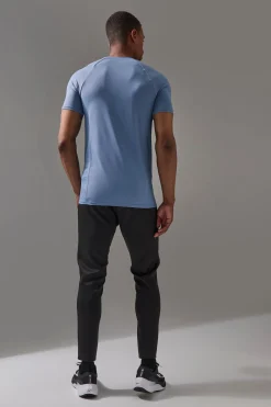 Man Active Pro Muscle Fit T-shirt | BoohooMAN UK