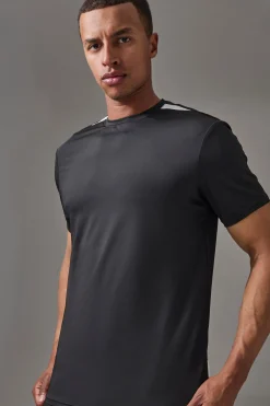 Man Active Pro Regular Fit T-shirt | BoohooMAN UK