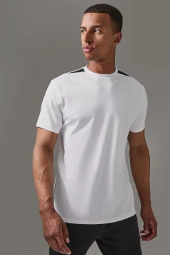 Man Active Pro Regular Fit T-shirt | BoohooMAN UK