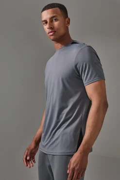 Man Active Pro Regular Fit T-shirt | BoohooMAN UK