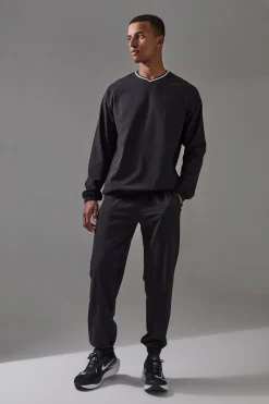 Man Active Pro Sweatshirt And Cuffed Jogger Tracksuit | BoohooMAN UK