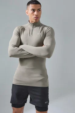 Man Active Quarter Zip 2-in-1 Short Tracksuit | BoohooMAN UK