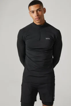 Man Active Raglan Muscle Fit 1/4 Zip Top | BoohooMAN UK