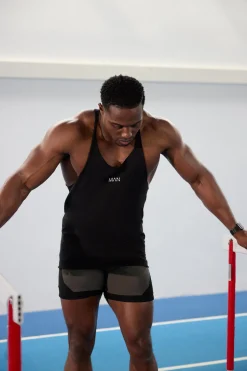 Man Active Raw Edge Jersey Reg Fit Stringer Vest | BoohooMAN UK
