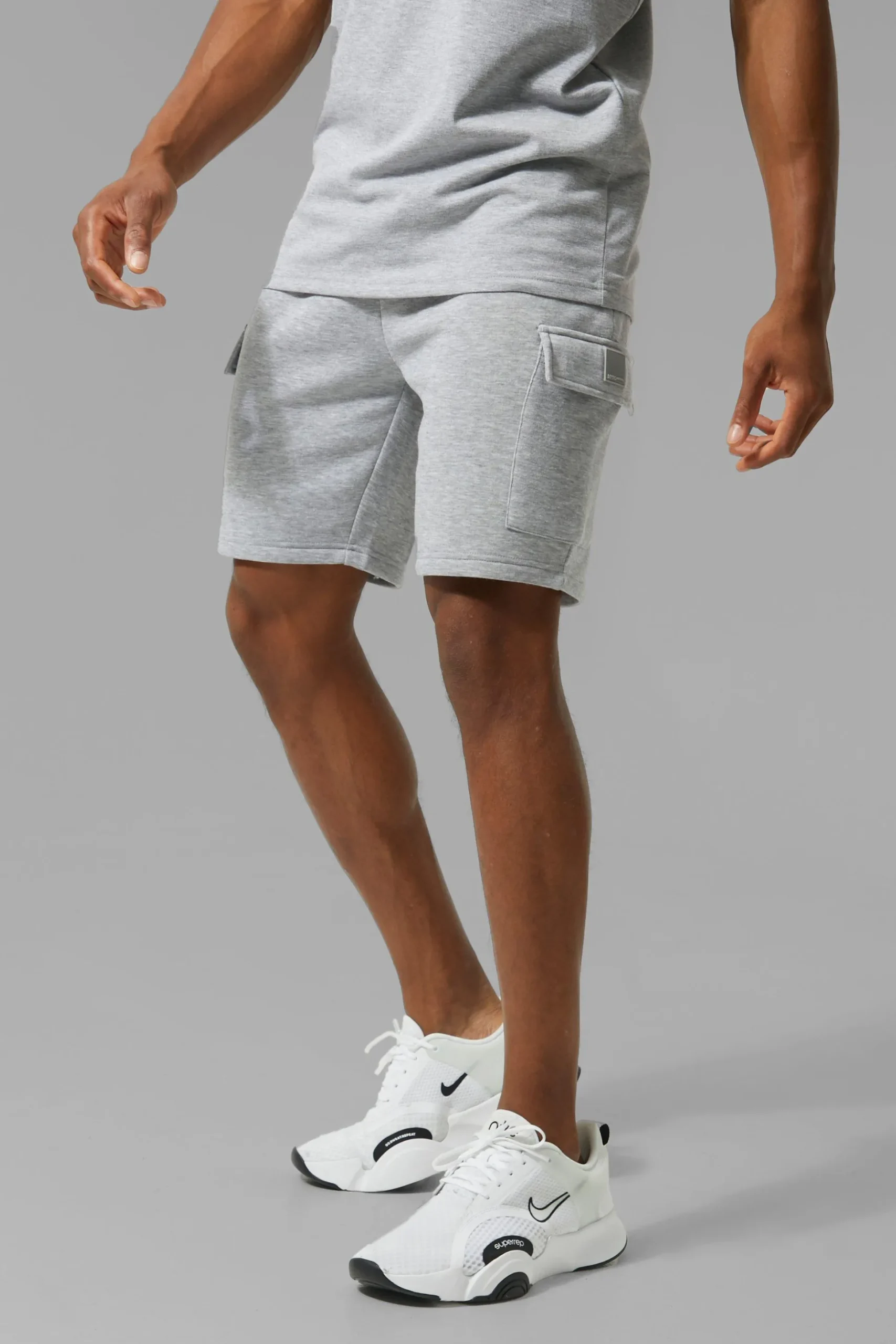 Man Active Regular Fit 5inch Cargo Shorts | BoohooMAN UK