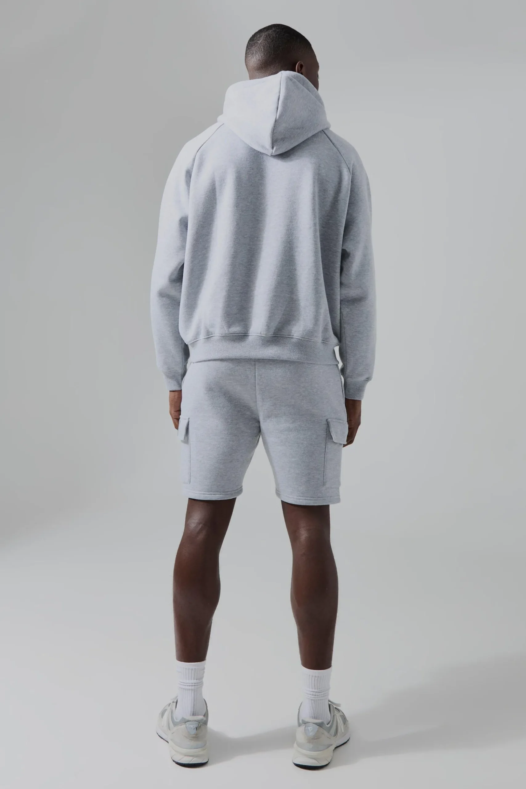 Man Active Regular Fit 5inch Cargo Shorts | BoohooMAN UK