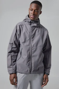Man Active Regular Fit Trail Windbreaker | BoohooMAN UK