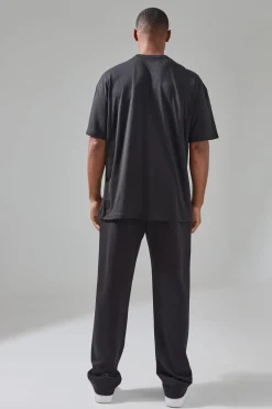 Man Active Relaxed Man Dash Jogger | BoohooMAN UK
