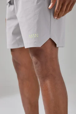 Man Active Ripstop Neon Logo Regular Fit 5inch Short | BoohooMAN UK