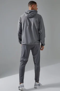Man Active Ripstop Shower Resist Windbreaker | BoohooMAN UK