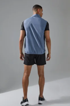 Man Active Ripstop Shower Resist Gilet | BoohooMAN UK