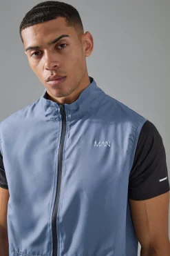 Man Active Ripstop Shower Resist Gilet | BoohooMAN UK