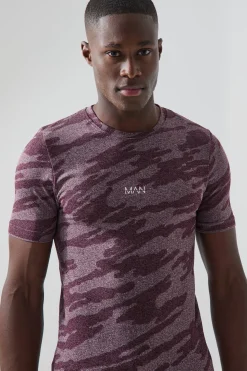 Man Active Seamless Camo T-shirt | BoohooMAN UK