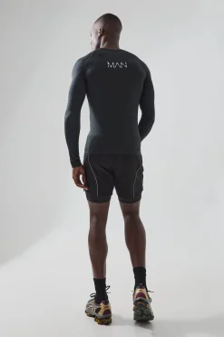 Man Active Seamless Muscle Fit Long Top | BoohooMAN UK